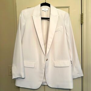 Vince blazer 
Brand new 
Size 6